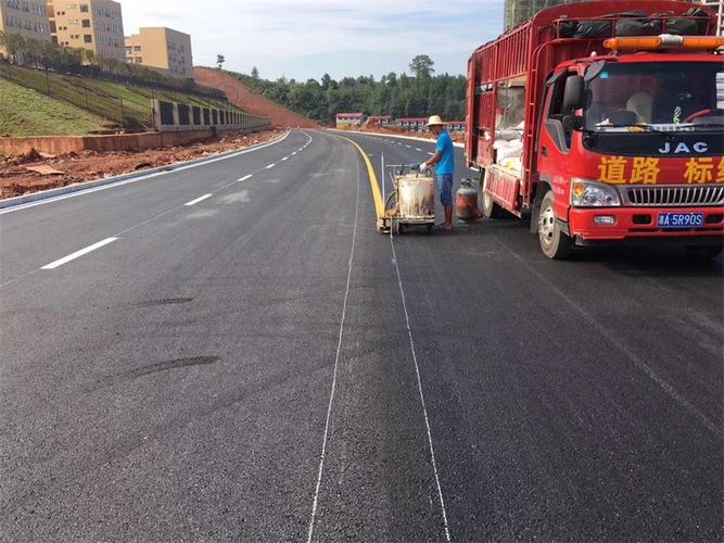 湖南熱熔劃線施工隊伍車位劃線線市政道路標(biāo)線