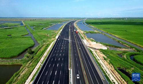 京哈高速公路改擴(kuò)建工程盤(pán)錦段主線貫通