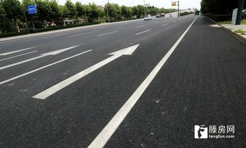 滕州北辛路道路提升工程進展順利，5300米路段路面復(fù)鋪與標(biāo)線完工